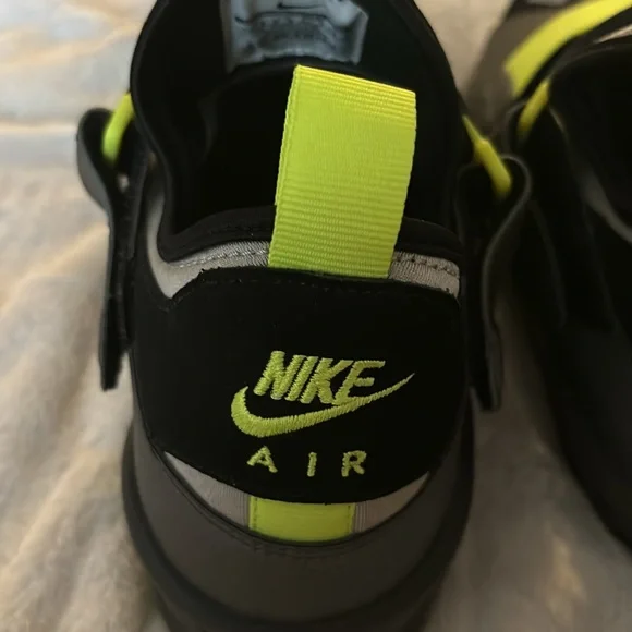 Men’s Nike Huarache worn once - Picture 4 of 4